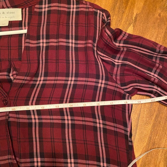 Flattering flannel like shirt by Cloth and Stone. Longer in back. Like new Sz XS - Picture 5 of 6
